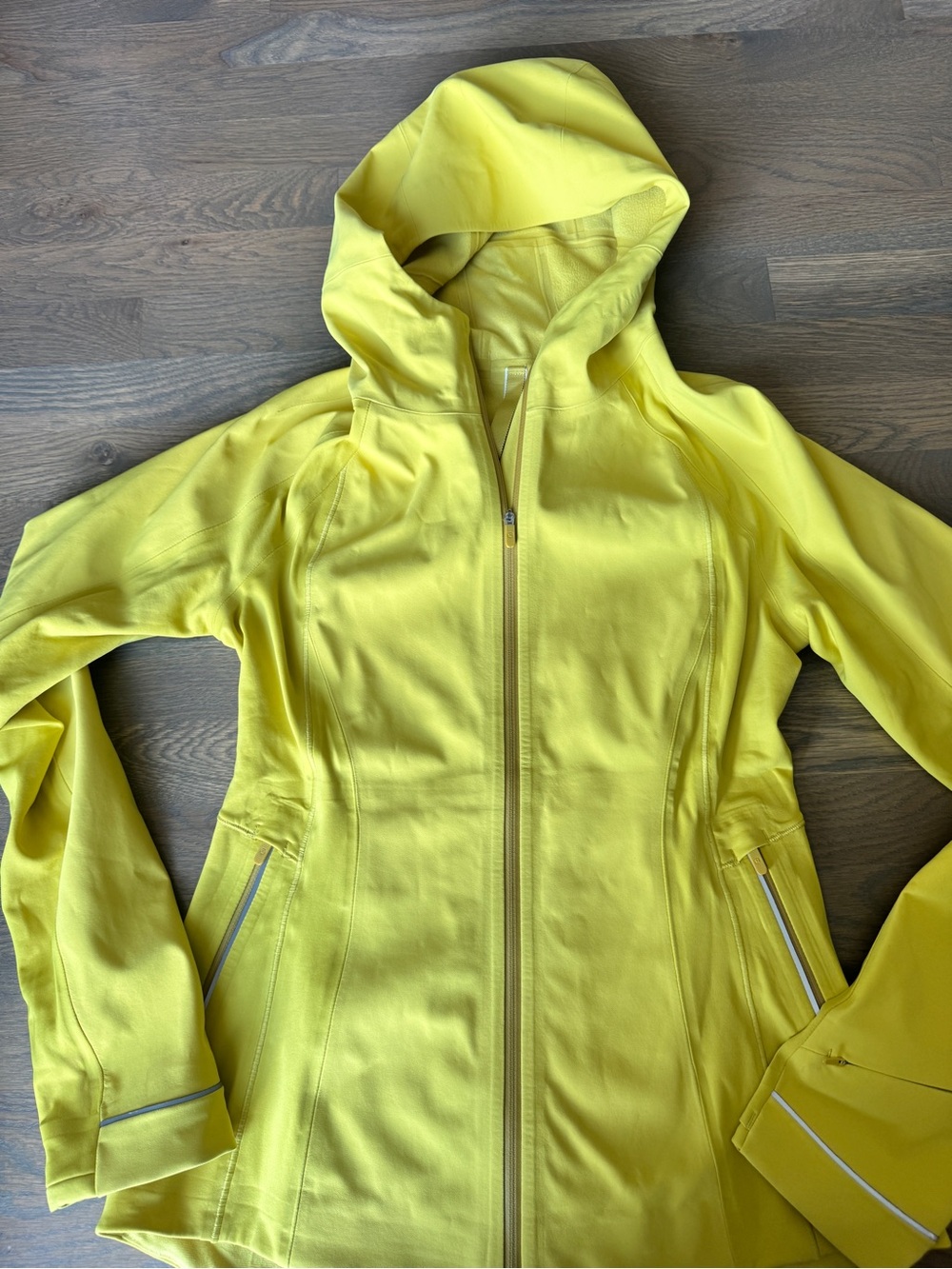 Lululemon Cross Chill Jacket - Picture 4 of 12
